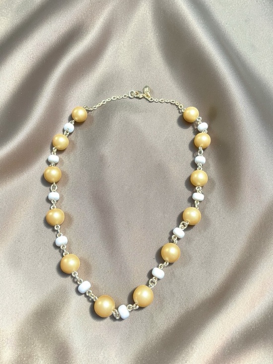 Kenneth Jay Lane Jewelry - Kenneth Jay Lane Gold and White Bead Link Necklace